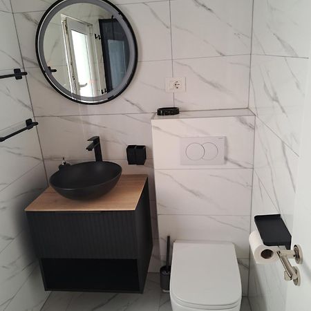 Studio Tommy 2 Ровинь Экстерьер фото